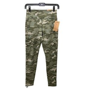 Victoria's Secret PINK High Waist Full Length Camo Cargo Fleece Lined Leggings